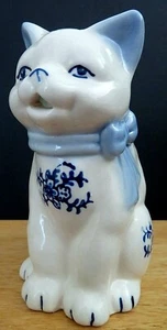Cute Ceramic CAT CREAMER Pitcher Milk, Cream, Syrup Blue & White 5" Tall EUC - Picture 1 of 7