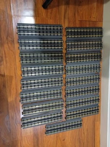 MTH O Scale Track 17 Straight, 18 Curve, 1 Crossing - Picture 1 of 4