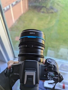 sirui night walker Cine Lens. 35 mm T1.2. For Canon RF Mount - Picture 1 of 5