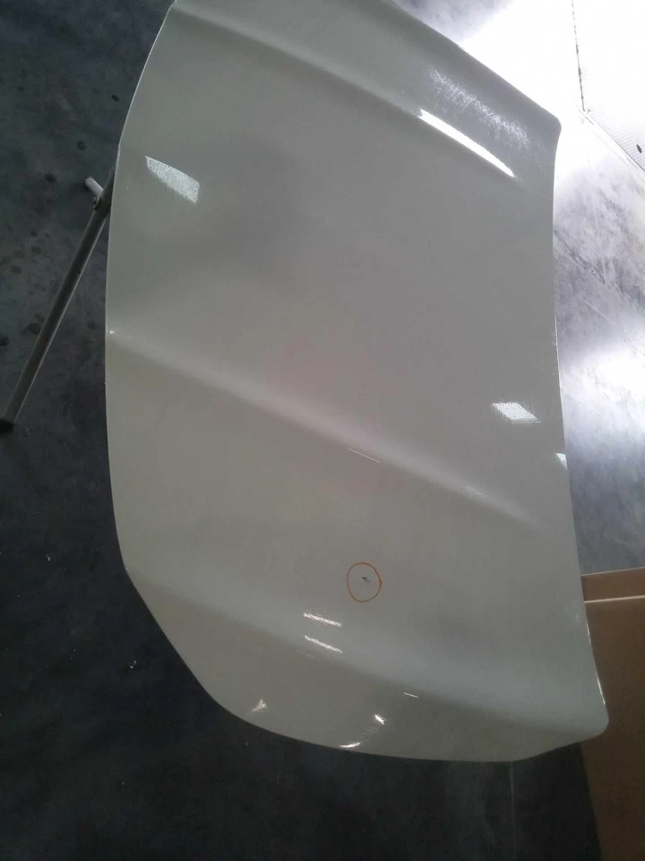 2019 Mercedes-Benz CLA-Class Hood Panel White OEM 1178800057 Dent/Scratches - Imagem 1 de 4