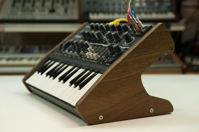 Arturia Microbrute Echtholz Ständer Halter Tier Rack Stand Eiche Dunkel  - Bild 1 von 4