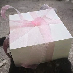 Munchkin Baby Gift Box - Picture 1 of 5