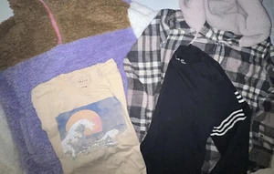 Womens 4pc Clothing Bundle Size M - Gap Sherpa - AE Hooded Flannel - Crew -Tshir - Picture 1 of 16