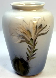 Royal Copenhagen 2672/1740 Cactus Flower Vase 4” Hand Painted Denmark - Picture 1 of 7