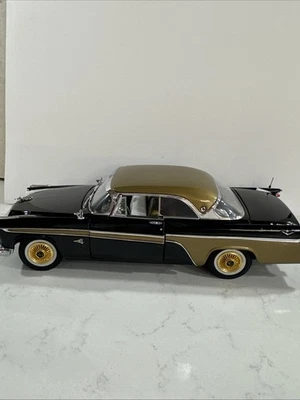 Danbury Como Nuevo 1956 Desoto Adventurer Negro/Dorado Escala 1:24 Nuevo En CAJA Foto 1 de 4