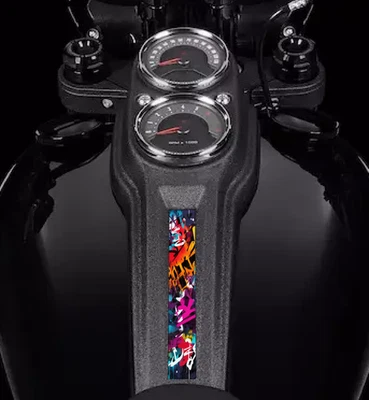Inserto de tablero de diseño de graffiti. Se adapta a Harley Davidson Dyna Low Rider 2018-2021 Foto 1 de 4