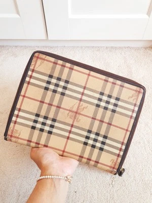 Burberry Unisex Beige House Check Tartan Canvas Ipad Tablet Case 26cm x 21cm - Image 1 of 4