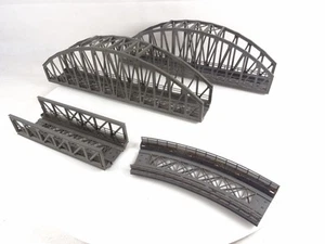 Conjunto de puentes de rejilla Märklin para vías K y M (4 piezas), usado - Imagen 1 de 4