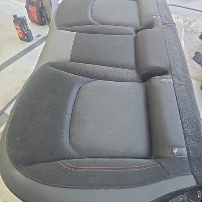 Jeep Renegade Trailhawk 2015-2018 asiento trasero cojín inferior OEM  Foto 1 de 3