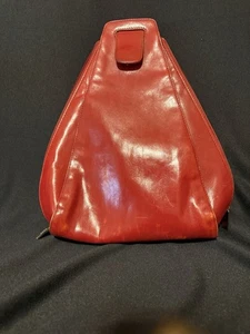 HOBO International Libby wandelbarer Rucksack oder Schulter in rot Leder glänzend - Bild 1 von 9