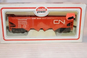 HO Scale Model Power, 4 Bay Hopper, Canadian National, #789012 Orange - 8052 - Picture 1 of 3
