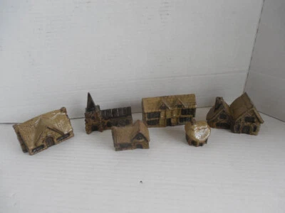 Vintage Lot of 6 Miniature English Village Porcelain Houses - Image 1 of 4