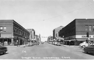 WATERTOWN SD 1950S STREET VIEW RPPC FOTO REAL POSTAL 061125 U - Imagen 1 de 2
