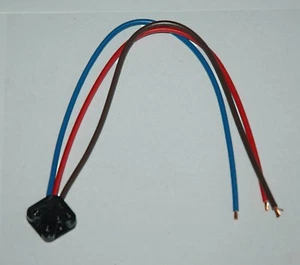 1961-79 BUICK & RIVIERA POWER WINDOW 3 TERMINAL SWITCH CONNECTOR W/WIRE - Picture 1 of 1