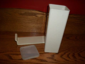 Tupperware Cheese Keeper #1696-6- Almond Color Holds 2lb Block WITH TRAY-NICE - Picture 1 of 1
