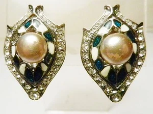 RARE~Gail R.Schubert SIGNED Enamel,Rhinestones,Pearl Silvertone Clip Earrings - Picture 1 of 5