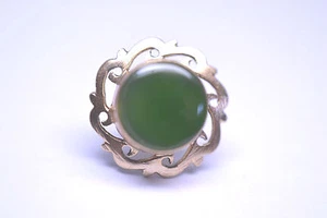 VINTAGE 14K YELLOW GOLD JADE TIE TACK PIN WITH OPENWORK SWIRL DESIGN - Picture 1 of 4