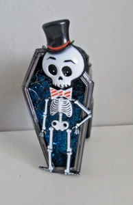 BATH & BODY WORKS WALLFLOWER PLUG-IN DIFFUSER NIGHTLIGHT ~ SKELETON w/COFFIN - Picture 1 of 3