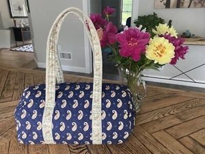 BOLSO DE VIAJE Lemon Hill Fin de Semana Azul Marino Paisley Acolchado Suave 100% Algodón - Imagen 1 de 14