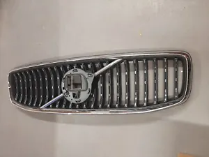 VOLVO V90 FRONT BUMPER GRILLE 2022 - Picture 1 of 9