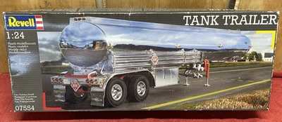 Revell Chrome Tank Trailer 1/24 Scale - image 1 of 4