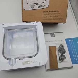 SureFlap Sure Petcare Microchip Cat Flap White Scans Pet's ID with 3 RFID TAGS - Picture 1 of 10
