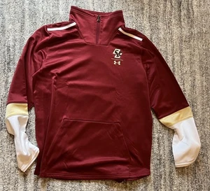 CAMISA DE CALENTAMIENTO BOSTON COLLEGE BASKETBALL TEAM EDICIÓN CUARTO CREMALLERA UNDER ARMOUR NUEVA - Imagen 1 de 4