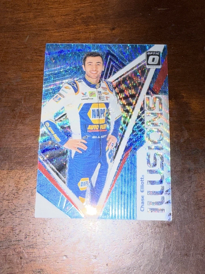 2020 Donruss Optic Illusions Carolina Blue Wave Chase Elliott #IL6 - Image 1 of 4