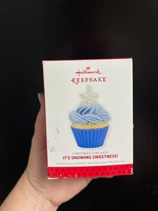 Hallmark Keepsake Christmas Cupcakes “It’s Snowing Sweetness” Ornament 2013 - Picture 1 of 4