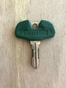 OEM PACHISLO MÁQUINA TRAGAMONEDAS ARUZE PUERTA LLAVE # 99227 - Imagen 1 de 3