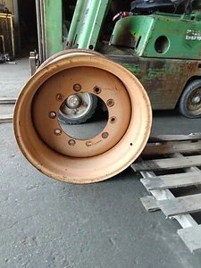 104907a 1 rim wheel Used Backhoe Case 580l 24 Inch backhoe Email For Shipping - Picture 1 of 17
