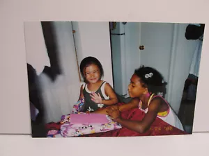 VINTAGE FOUND PHOTOGRAPH COLOR ART PHOTO CUTE GRADE SCHOOL GIRLS BIRTHDAY PARTY - Picture 1 of 4
