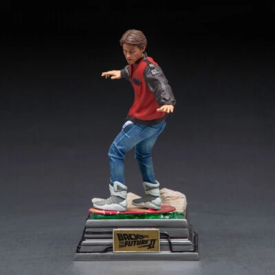 Iron Studios - BTTF 2 - Marty McFly sur Hoverboard Back to the Future Part II - Photo 1/4