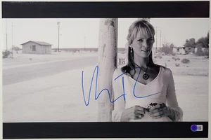UMA THURMAN signiert 12x18 Kill Bill Band 2 Die Braut draußen Wüste Foto BAS - Bild 1 von 3