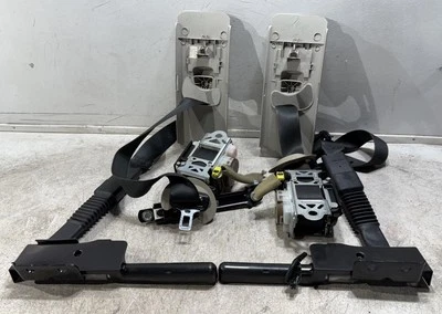 Cinturón de seguridad Nissan Pathfinder Platinum 2014-2020 delantero conductor izquierdo y pasajero derecho Foto 1 de 4