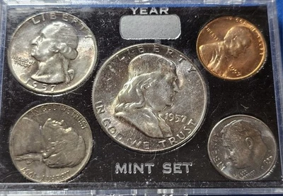A 1957 Brilliant Uncirculated Coin  Set -   Plastic Holder   Philadelphia Mint - Image 1 of 2