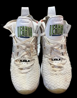 Nike LeBron 17 Air Command Force Blanco Multicolor Zapatos de Baloncesto para Mujer’s 7 Foto 1 de 4