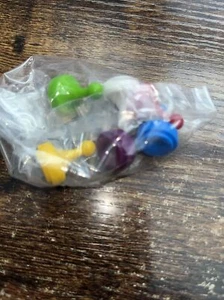 1986 Hasbro Clue Board Game Replacement Tokens Movers NOS, new still in bag. - Picture 1 of 1