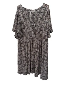 Torrid superweiches Strickkleid geometrisch schwarz braun Knie 4X Kurzarm Taschen - Bild 1 von 9