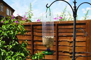 Bird Feeder Kit (Bottle Top) from Neat Ideas free p&p Recycle Bottles - Picture 1 of 1
