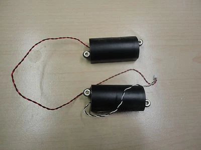 JUEGO DE ALTAVOCES HP 78G441-1-G EXTRAÍDOS DEL MODELO HSTND-2A03 Foto 1 de 2