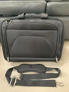 Travelon Checkpoint Friendly Split-Compartment Laptop Briefcase - Photo 1/7