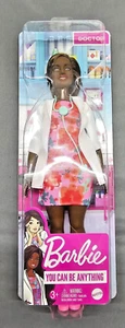 Mattel Barbie ~ You Can Be Anything DOCTOR Barbie Puppe ~ Alter 3+ - Bild 1 von 4