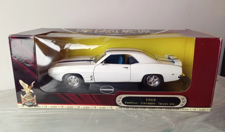 PONTIAC FIREBIRD TRANS AM 1969 - Road Signature 1:18 De Luxe Edition - art.92368 - Immagine 1 di 4