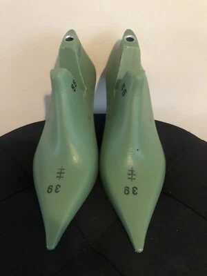 Alle Größen - spitz zulaufender Schuhleisten 55mm Damen - 35-43 - Bild 1 von 4