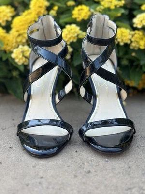 Salto Jessica Simpson “Ellenie” preto brilhante com tiras tamanho 5 - Imagem 1 de 4