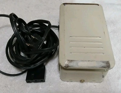Pedal para máquina de coser Singer modelo YC-50 819J probado en funcionamiento Foto 1 de 3