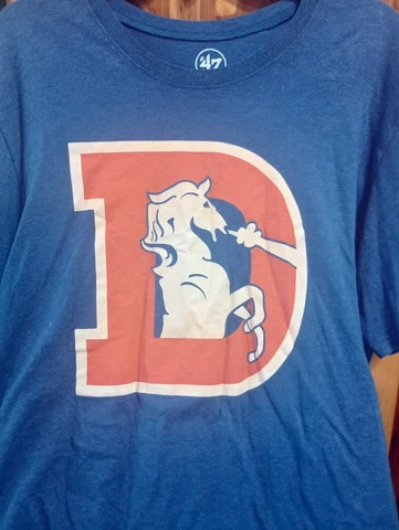 Denver Broncos T-shirt Mint Vintage Look Size XXL Cover