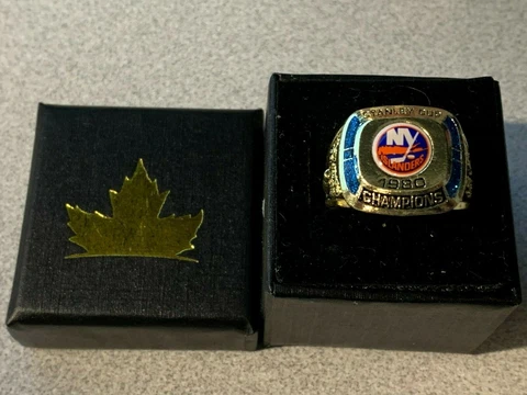 New York Islanders Molson Canadian NHL1980 Stanley Cup Ring in Factory Box Cover