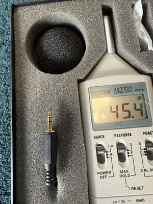 DIGITAL SOUND LEVEL  METER  40-130dB - Image 1 of 3